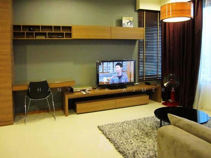 The Emporio Place, Bangkok, 93 Soi Sukhumvit 24, Sukhumvit Road, Khong Tan, Khlong Toei, Bangkok, 1 Bedroom, 47 sqm, Condo For Rent, by Thanyalak Ajmera, 500553383 - DDproperty.com