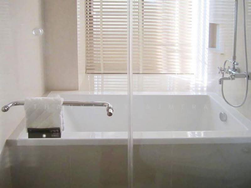 The Emporio Place, Bangkok, 93 Soi Sukhumvit 24, Sukhumvit Road, Khong Tan, Khlong Toei, Bangkok, 1 Bedroom, 47 sqm, Condo For Rent, by Thanyalak Ajmera, 500553383 - DDproperty.com