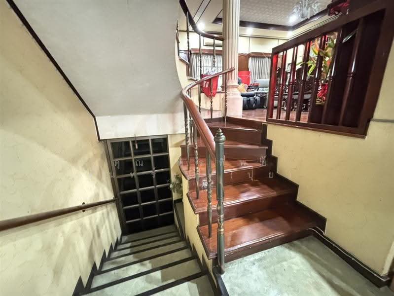 ทาวน์เฮ้าส์ 3.5 ชั้น 38 ตร.ว. ใกล้เซ็นทรัล ชิดลม ซอยหลังสวน ถนนหลังสวน, Bangkok, ถนนหลังสวน, Lumphini, Pathum Wan, Bangkok, 5 Bedrooms, 300 sqm, Townhouse For Sale, by คุณ พรทิพย์ จันทร์หา (ปุ๋ย), 500553396 - DDproperty.com
