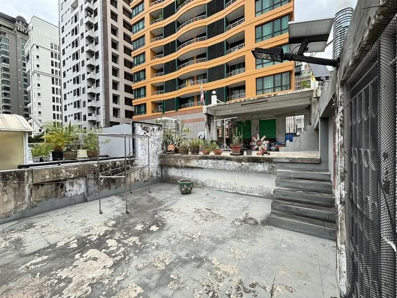 ทาวน์เฮ้าส์ 3.5 ชั้น 38 ตร.ว. ใกล้เซ็นทรัล ชิดลม ซอยหลังสวน ถนนหลังสวน, Bangkok, ถนนหลังสวน, Lumphini, Pathum Wan, Bangkok, 5 Bedrooms, 300 sqm, Townhouse For Sale, by คุณ พรทิพย์ จันทร์หา (ปุ๋ย), 500553396 - DDproperty.com