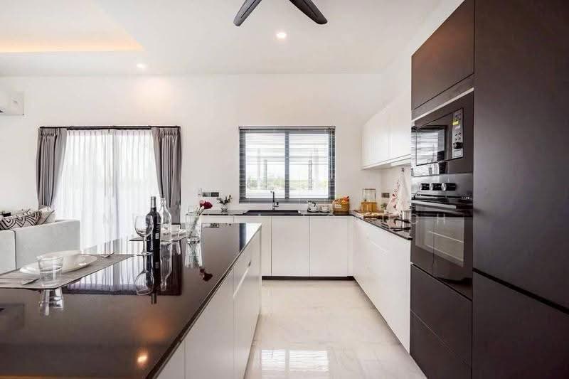 3-BR House, Prachuap Khiri Khan, Nong Kae, Hua Hin, Prachuap Khiri Khan, 3 Bedrooms, 261 sqm, Single Detached House For Sale, by Melinda Lonuch, 500553411 - DDproperty.com