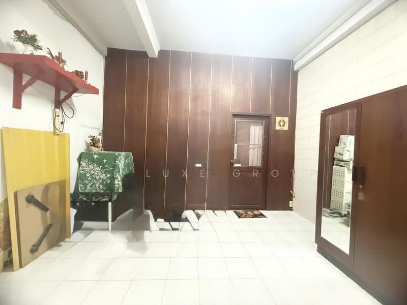 Commercial Space-Shop on Yaowaraj Street, Bangkok, Samphanthawong, Samphanthawong, Bangkok, 4 Bedrooms, 206 sqm, Townhouse For Sale, by The Luxe Group, 500553447 - DDproperty.com