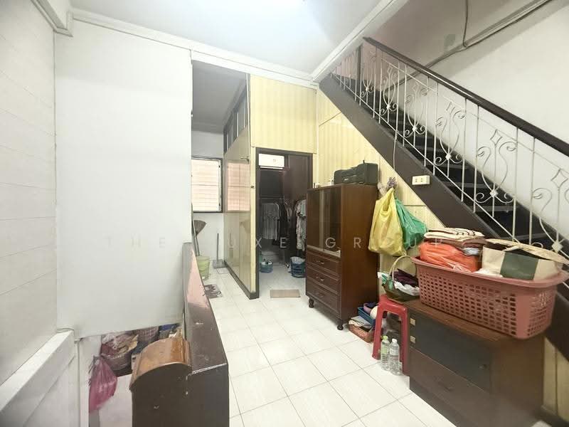 Commercial Space-Shop on Yaowaraj Street, Bangkok, Samphanthawong, Samphanthawong, Bangkok, 4 Bedrooms, 206 sqm, Townhouse For Sale, by The Luxe Group, 500553447 - DDproperty.com
