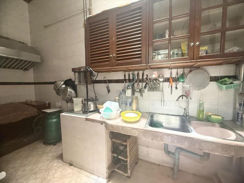 Commercial Space-Shop on Yaowaraj Street, Bangkok, Samphanthawong, Samphanthawong, Bangkok, 4 Bedrooms, 206 sqm, Townhouse For Sale, by The Luxe Group, 500553447 - DDproperty.com