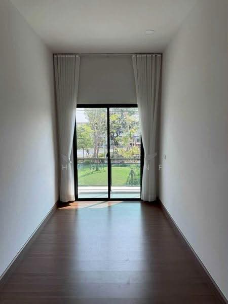 Britania Bangna-Srivaree : บริทาเนีย บางนา-ศรีวารี, สมุทรปราการ, หมู่ที่ 6, ศีรษะจรเข้ใหญ่, บางเสาธง, สมุทรปราการ, 255 ตร.ม., บ้านเดี่ยว ให้เช่า, โดย Khun Jane, 500553461 - DDproperty.com