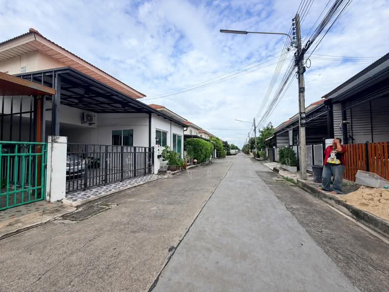 หมู่บ้านศุภาลัยวิลล์ ลำลูกกาคลอง3, ปทุมธานี, ลาดสวาย, ลำลูกกา, ปทุมธานี, 165 ตร.ม., บ้านแฝด ขาย, โดย ภัทรนัน อิศรางกูร ณ อยุธยา, 500553469 - DDproperty.com