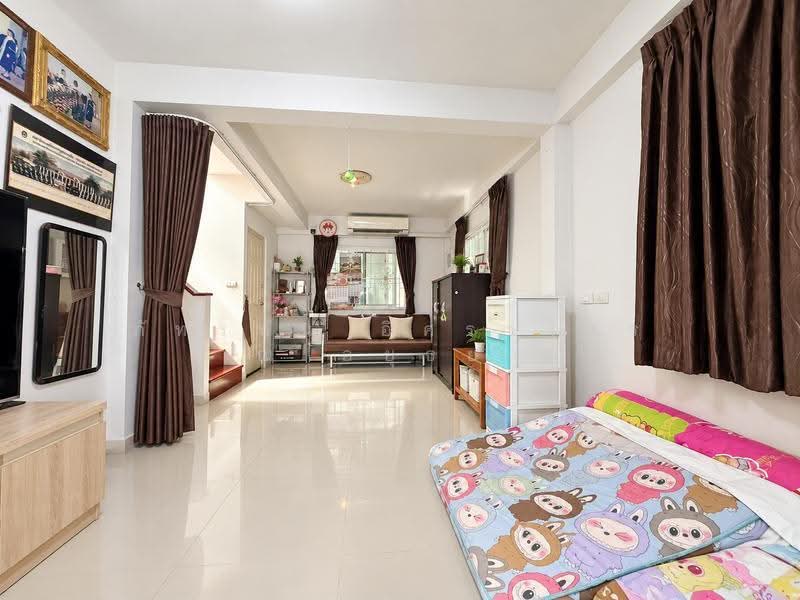 Supalai Ville Lumlukka Klong 3, Pathum Thani, Lat Sawai, Lam Luk Ka, Pathum Thani, 4 Bedrooms, 165 sqm, Semi-Detached House (Twin House) For Sale, by ภัทรนัน อิศรางกูร ณ อยุธยา, 500553469 - DDproperty.com