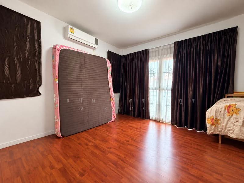 Supalai Ville Lumlukka Klong 3, Pathum Thani, Lat Sawai, Lam Luk Ka, Pathum Thani, 4 Bedrooms, 165 sqm, Semi-Detached House (Twin House) For Sale, by ภัทรนัน อิศรางกูร ณ อยุธยา, 500553469 - DDproperty.com