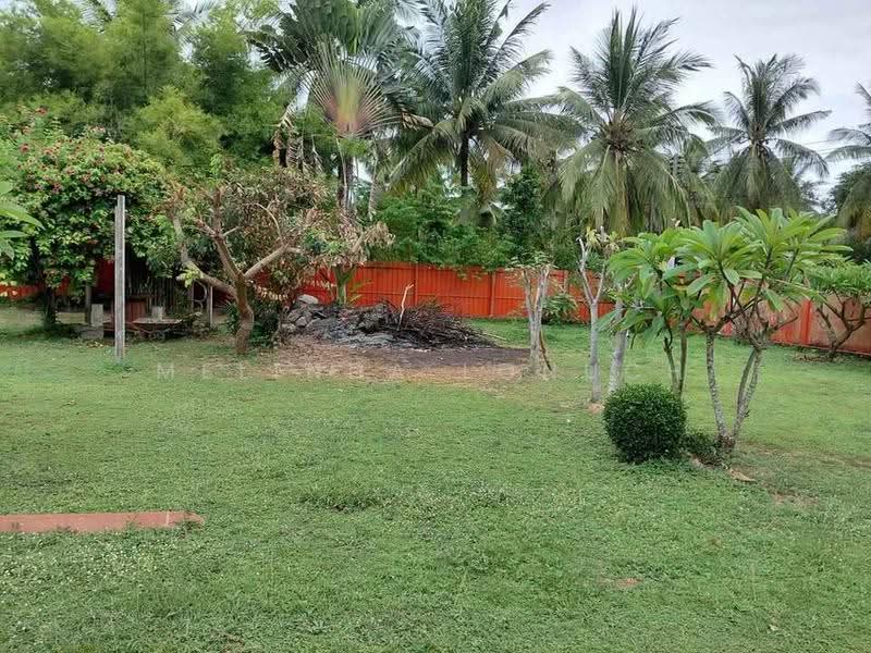 บ้าน 4-ห้องนอน, ชลบุรี, ตะเคียนเตี้ย, บางละมุง, ชลบุรี, 220 ตร.ม., บ้านเดี่ยว ขาย, โดย Melinda Lonuch, 500553486 - DDproperty.com