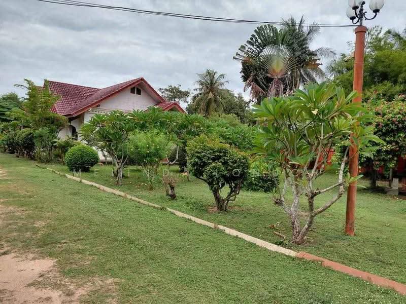 บ้าน 4-ห้องนอน, ชลบุรี, ตะเคียนเตี้ย, บางละมุง, ชลบุรี, 220 ตร.ม., บ้านเดี่ยว ขาย, โดย Melinda Lonuch, 500553486 - DDproperty.com