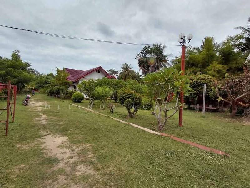 4-BR House, Chon Buri (Pattaya), Ta Khian Tia, Bang Lamung (Pattaya), Chon Buri (Pattaya), 4 Bedrooms, 220 sqm, Single Detached House For Sale, by Melinda Lonuch, 500553486 - DDproperty.com