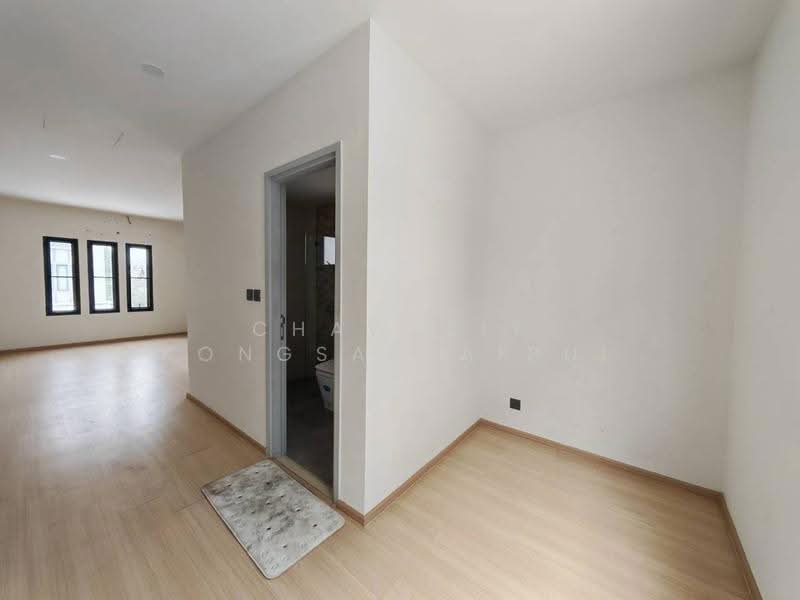 Urbanio Vibhavadi-Chaengwattana, Bangkok, Soi Chaeng Watthana 9-1, Kamphaeng Phet Road 6, Thung Song Hong, Lak Si, Bangkok, 3 Bedrooms, 180 sqm, Townhouse For Sale, by CHAWALIT KONGSAKPAIBUL, 500553499 - DDproperty.com