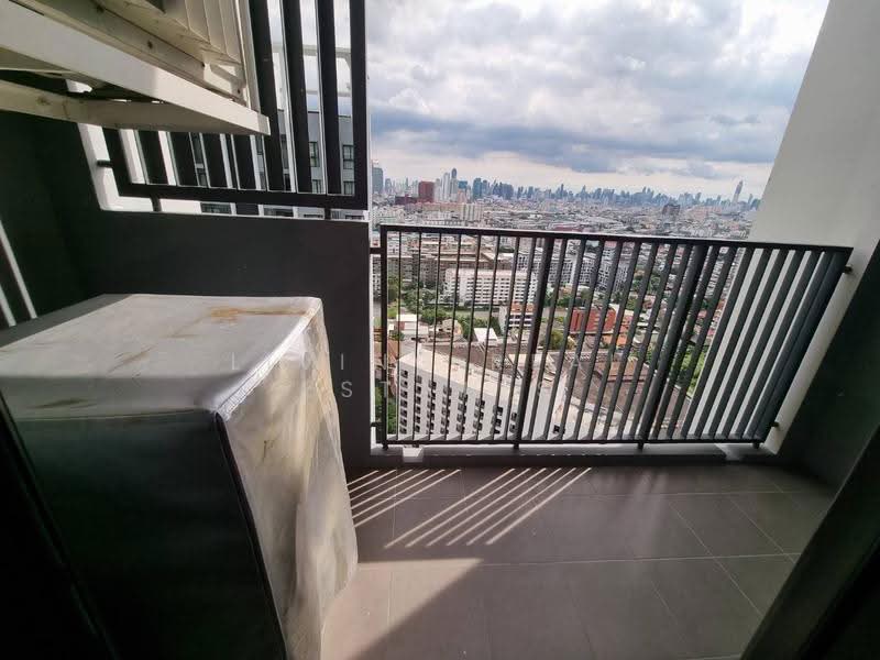 Quinn Ratchada 17, Bangkok, 454 456 Soi Inthara Mari 45, Din Daeng, Bangkok, 2 Bedrooms, 67 sqm, Condo For Rent, by Living Real Estates, 500553668 - DDproperty.com