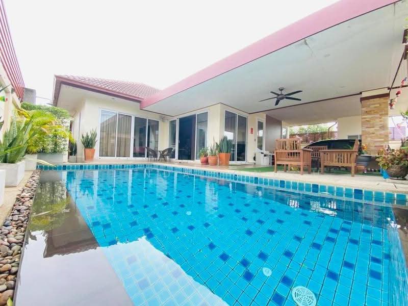 undefined, Chon Buri (Pattaya), Huai Yai, Bang Lamung (Pattaya), Chon Buri (Pattaya), 3 Bedrooms, 200 sqm, Villa For Sale, by Melinda Lonuch, 500553775 - DDproperty.com