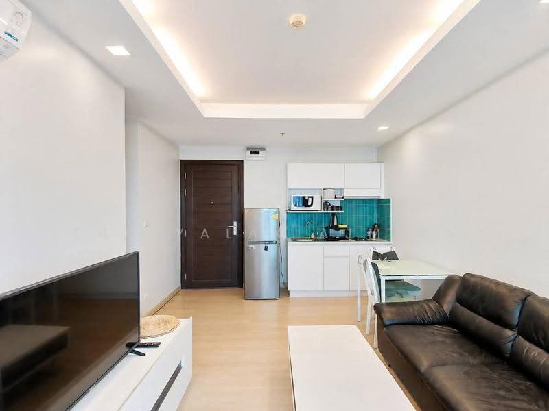 Thru Thonglor, Bangkok, Petchaburi Road, Bang Kapi, Huai Khwang, Bangkok, 1 Bedroom, 40 sqm, Condo For Rent, by Thanyalak Ajmera, 500553801 - DDproperty.com