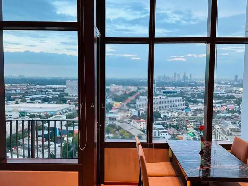 The Emporio Place, Bangkok, 93 Soi Sukhumvit 24, Sukhumvit Road, Khong Tan, Khlong Toei, Bangkok, 1 Bedroom, 83 sqm, Condo For Rent, by Thanyalak Ajmera, 500553856 - DDproperty.com