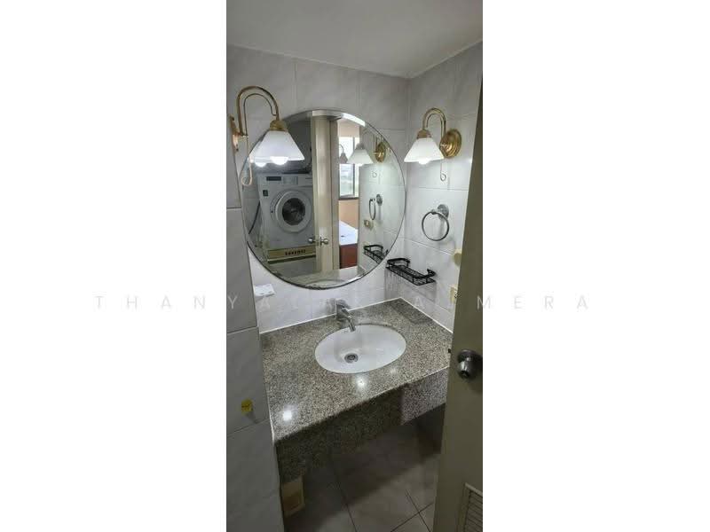 Omni Tower Sukhumvit Nana, Bangkok, 69 Sukhumvit 4 Alley, Khlong Toei, Bangkok, 2 Bedrooms, 101 sqm, Condo For Sale, by Thanyalak Ajmera, 500554059 - DDproperty.com
