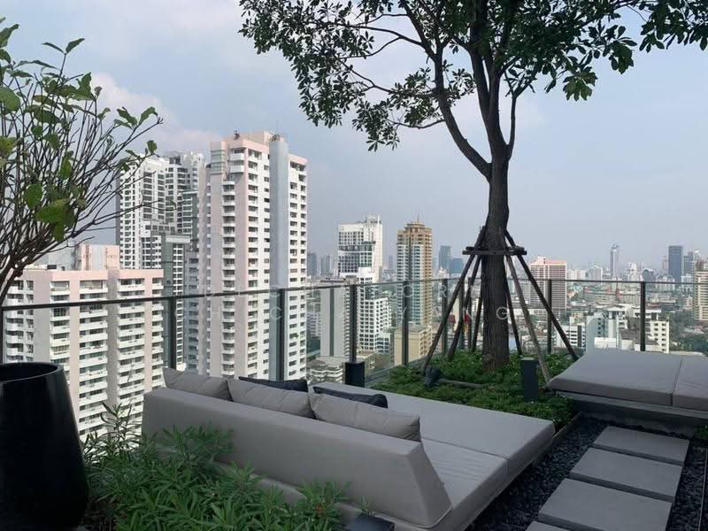 Noble Around Sukhumvit 33, Bangkok, 17 Soi Sukhumvit 33, Khlong Tan Nua, Watthana, Bangkok, 1 Bedroom, 34 sqm, Condo For Rent, by Dechatorn Chichaiyang, 500554076 - DDproperty.com