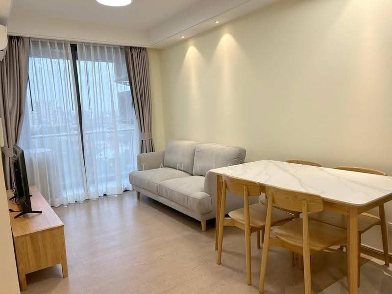 Regal Sathon-Naradhiwas, Bangkok, Naradhiwas Rajanagarindra Road, Thung Maha Mek, Sathon, Bangkok, 1 Bedroom, 35 sqm, Condo For Rent, by Nat Tantirapan, 500554139 - DDproperty.com