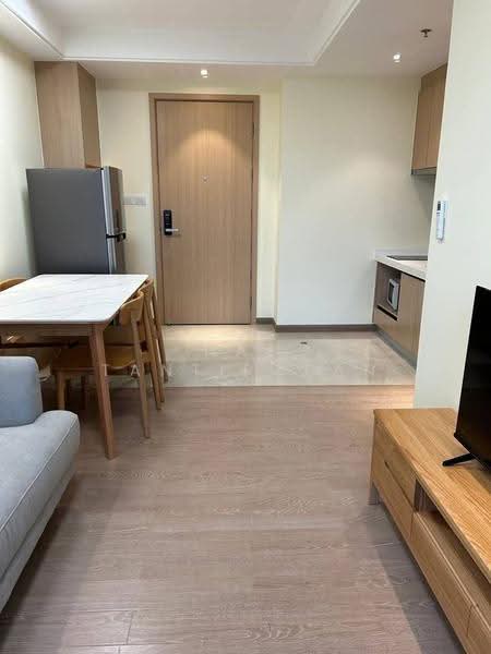 Regal Sathon-Naradhiwas, Bangkok, Naradhiwas Rajanagarindra Road, Thung Maha Mek, Sathon, Bangkok, 1 Bedroom, 35 sqm, Condo For Rent, by Nat Tantirapan, 500554139 - DDproperty.com
