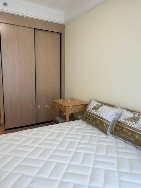 Regal Sathon-Naradhiwas, Bangkok, Naradhiwas Rajanagarindra Road, Thung Maha Mek, Sathon, Bangkok, 1 Bedroom, 35 sqm, Condo For Rent, by Nat Tantirapan, 500554139 - DDproperty.com