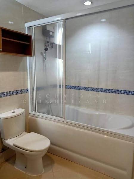 Life @ Sathorn 10, Bangkok, 48 Soi Sathorn 10, Sathorn Road, Silom, Bang Rak, Bangkok, 2 Bedrooms, 63 sqm, Condo For Rent, by Dechatorn Chichaiyang, 500554300 - DDproperty.com