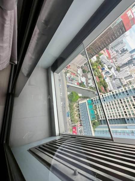 The Esse at Singha Complex, Bangkok, 1788 New Petchaburi Rd, Khlongtoei Nua, Watthana, Bangkok, 1 Bedroom, 48 sqm, Condo For Rent, by Thanyalak Ajmera, 500554350 - DDproperty.com