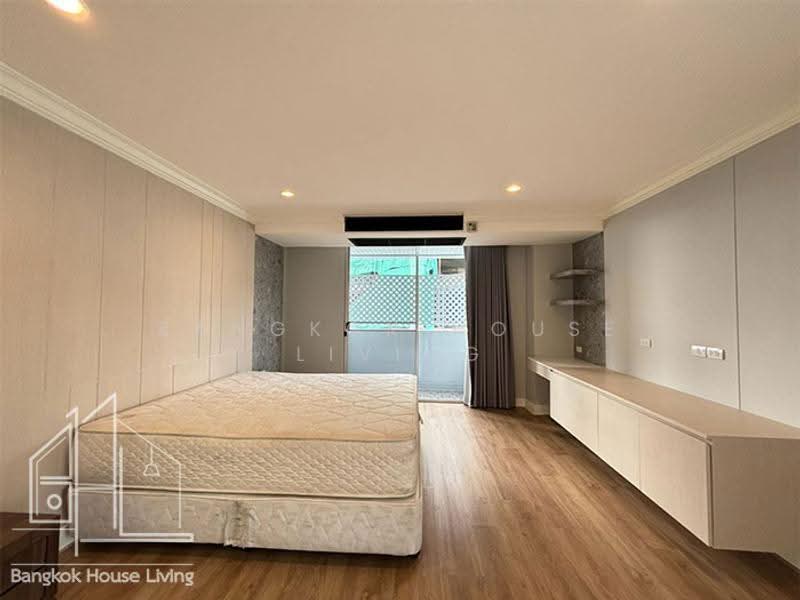 Raj Mansion, Bangkok, 31-33 Soi Sukhumvit 20, Khlong Toei, Bangkok, 4 Bedrooms, 380 sqm, Condo For Rent, by Bangkok House Living, 500554430 - DDproperty.com