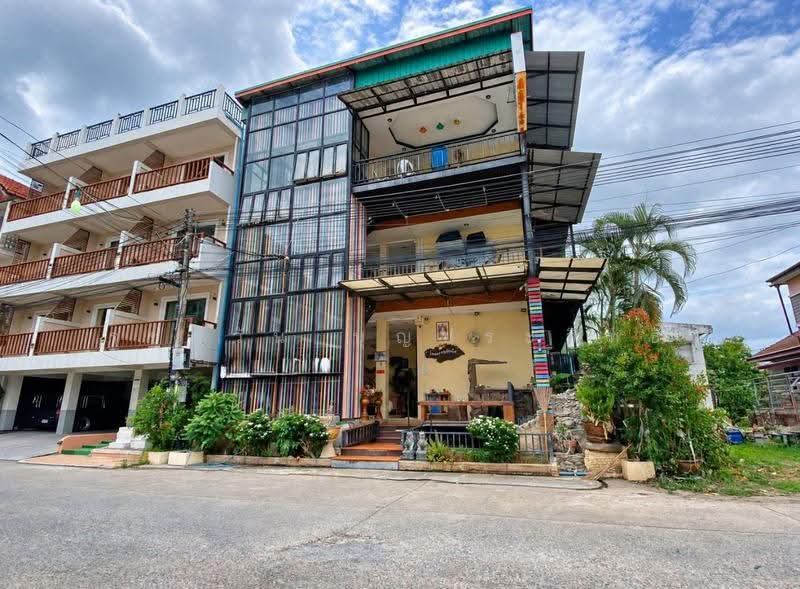 ทรัพย์พร้อมทำธุรกิจ ใกล้ชายหาดชะอำเพียง 120 ม. | 16 ห้องพัก | อาคาร คสล. 3 ชั้น | ที่ดิน 64.40 ตร.วา, เพชรบุรี, ชะอำ, เพชรบุรี, 152 ตร.ม., ตึกแถว-อาคารพาณิชย์ ขาย, โดย รชตวัน บุญประสิทธิ์, 500554505 - DDproperty.com