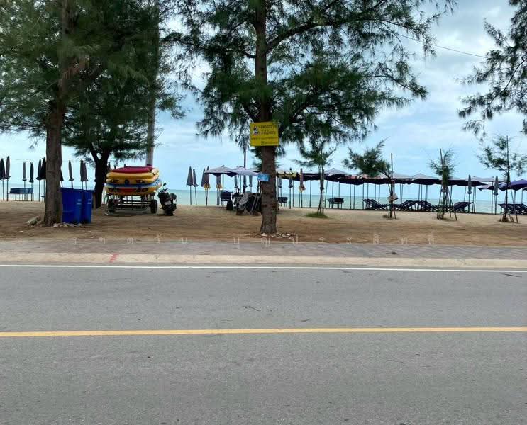 ทรัพย์พร้อมทำธุรกิจ ใกล้ชายหาดชะอำเพียง 120 ม. | 16 ห้องพัก | อาคาร คสล. 3 ชั้น | ที่ดิน 64.40 ตร.วา, เพชรบุรี, ชะอำ, เพชรบุรี, 152 ตร.ม., ตึกแถว-อาคารพาณิชย์ ขาย, โดย รชตวัน บุญประสิทธิ์, 500554505 - DDproperty.com