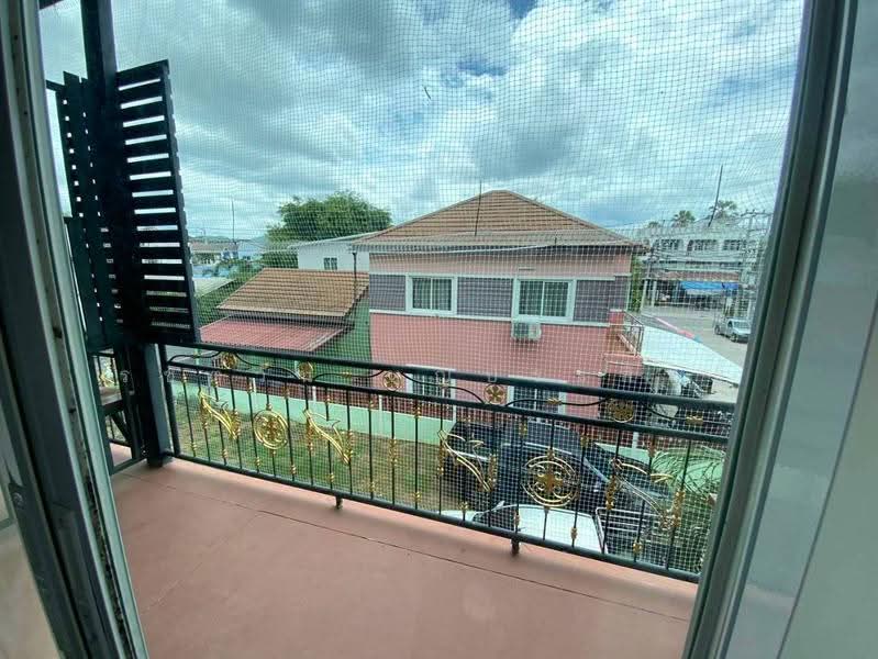 ทรัพย์พร้อมทำธุรกิจ ใกล้ชายหาดชะอำเพียง 120 ม. | 16 ห้องพัก | อาคาร คสล. 3 ชั้น | ที่ดิน 64.40 ตร.วา, เพชรบุรี, ชะอำ, เพชรบุรี, 152 ตร.ม., ตึกแถว-อาคารพาณิชย์ ขาย, โดย รชตวัน บุญประสิทธิ์, 500554505 - DDproperty.com