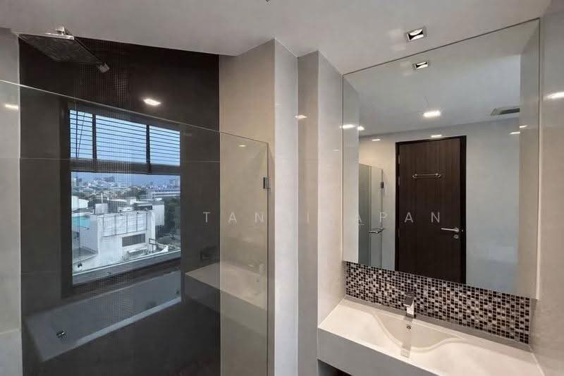 Rhythm Sukhumvit 44/1, Bangkok, Sukhumvit Road, Phra Kanong, Khlong Toei, Bangkok, 1 Bedroom, 48 sqm, Condo For Rent, by Nat Tantirapan, 500554522 - DDproperty.com