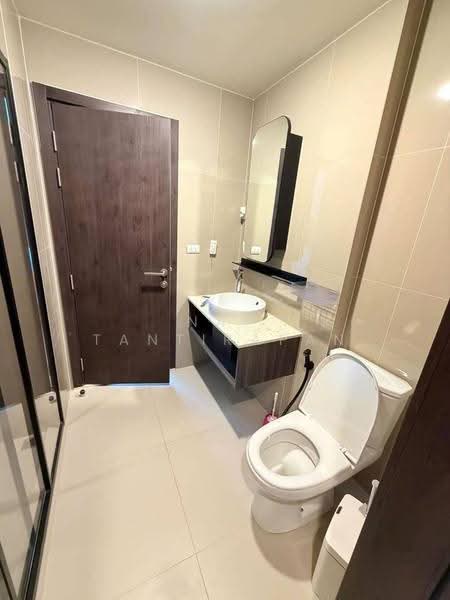 XT Huaikhwang, Bangkok, 244 Ratchadaphisek Road, Huai Khwang, Bangkok, 1 Bedroom, 36 sqm, Condo For Rent, by Nat Tantirapan, 500554527 - DDproperty.com
