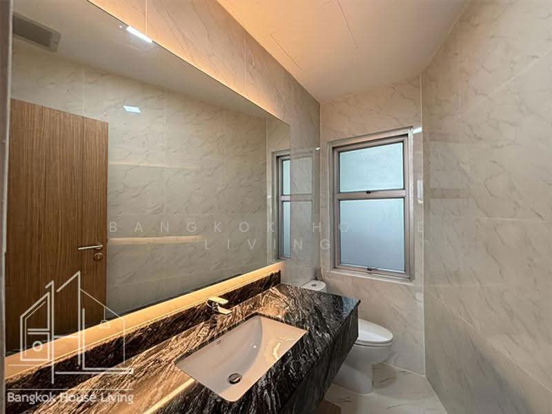 Raj Mansion, Bangkok, 31-33 Soi Sukhumvit 20, Khlong Toei, Bangkok, 4 Bedrooms, 380 sqm, Apartment For Rent, by Bangkok House Living, 500554540 - DDproperty.com