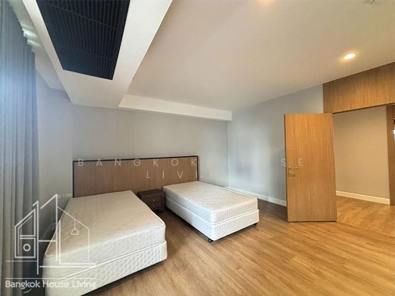 Raj Mansion, Bangkok, 31-33 Soi Sukhumvit 20, Khlong Toei, Bangkok, 4 Bedrooms, 380 sqm, Apartment For Rent, by Bangkok House Living, 500554540 - DDproperty.com