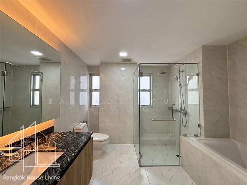 Raj Mansion, Bangkok, 31-33 Soi Sukhumvit 20, Khlong Toei, Bangkok, 4 Bedrooms, 380 sqm, Apartment For Rent, by Bangkok House Living, 500554540 - DDproperty.com