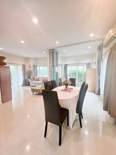 Perfect Place Sukhumvit 77-Suvarnabhumi, Samut Prakan, Lat Krabang Road, Rachathewa, Bang Plee, Samut Prakan, 3 Bedrooms, 200 sqm, Single Detached House For Rent, by ณัฐวิชย์ จุลพันธ์, 500554567 - DDproperty.com