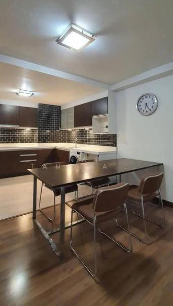 Euro Classic Condominium, Bangkok, Khlongtoei Nua, Watthana, Bangkok, 2 Bedrooms, 105 sqm, Condo For Rent, by Nat Tantirapan, 500554673 - DDproperty.com