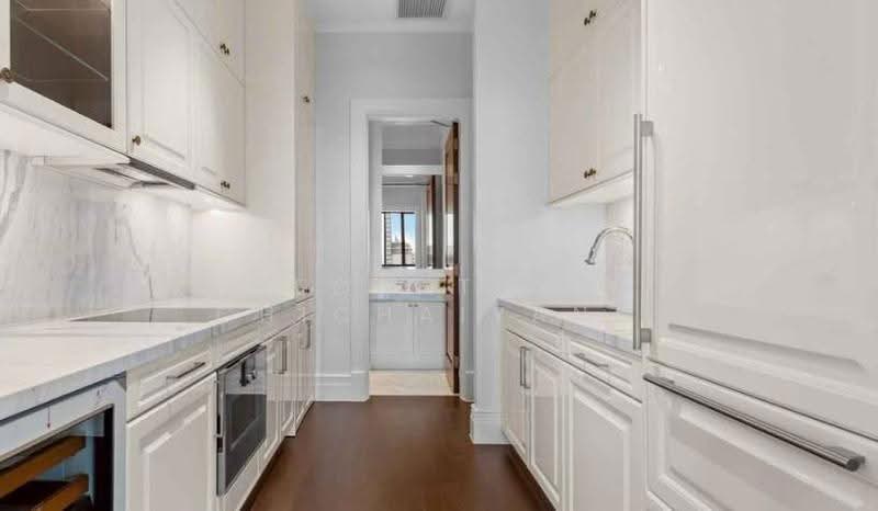 98 Wireless, Bangkok, 98 Wireless Road, Lumphini, Pathum Wan, Bangkok, 2 Bedrooms, 120 sqm, Condo For Rent, by Dechatorn Chichaiyang, 500554818 - DDproperty.com