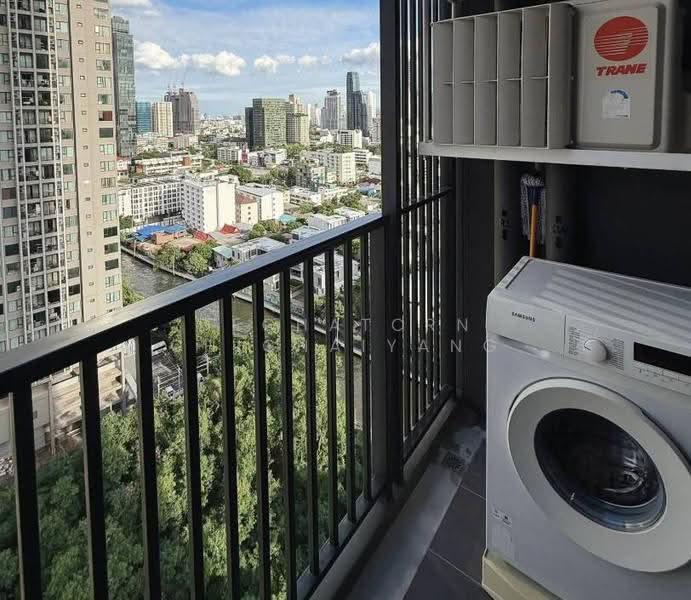The Base Phetchaburi-Thonglor, Bangkok, Phetchaburi Rd, Bang Kapi, Huai Khwang, Bangkok, 1 Bedroom, 30 sqm, Condo For Rent, by Dechatorn Chichaiyang, 500554858 - DDproperty.com