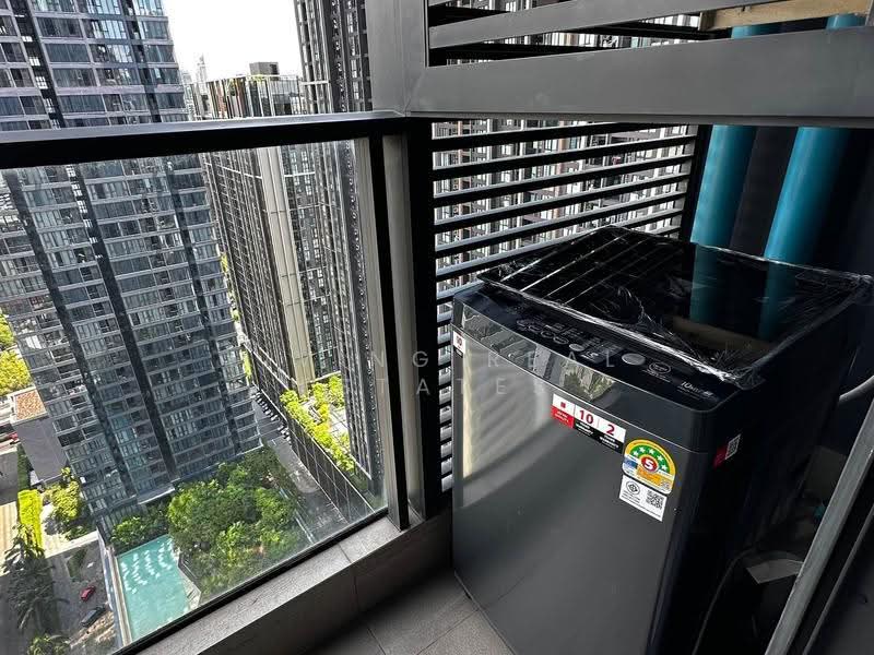 One9Five Asoke-Rama 9, Bangkok, 195 Soi Rama 9 Soi 5, Huai Khwang, Bangkok, 1 Bedroom, 43 sqm, Condo For Rent, by Living Real Estates, 500554859 - DDproperty.com