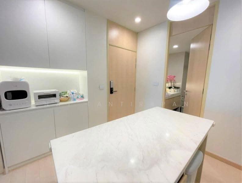 Silom Suite, Bangkok, Soi Sathorn 12, Sathorn Road, Silom, Bang Rak, Bangkok, 3 Bedrooms, 114 sqm, Condo For Sale, by Nat Tantirapan, 500554938 - DDproperty.com