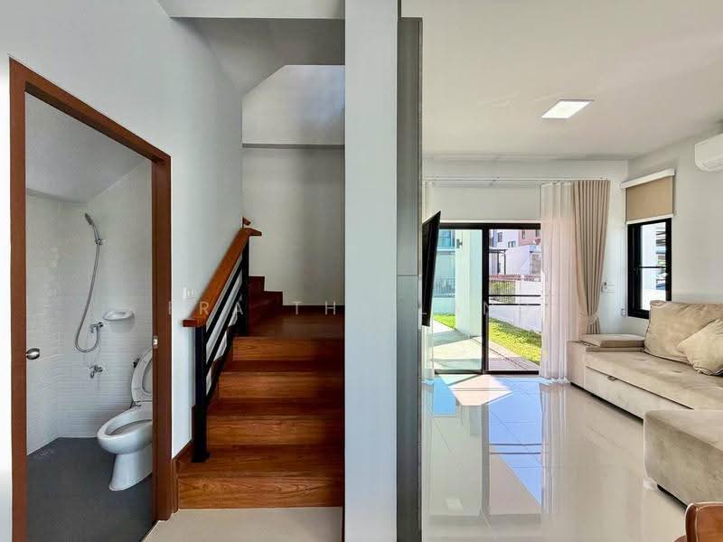 ขายบ้านเดี่ยว 2 ชั้น ใกล้เมืองเชียงใหม่ สภาพใหม่ ตกแต่ง Built-in พร้อมเฟอร์ครบ เข้าอยู่ได้ที, Chiang Mai, San Sai Luang, San Sai, Chiang Mai, 3 Bedrooms, 140 sqm, Single Detached House For Sale, by ERA Thailand, 500554961 - DDproperty.com