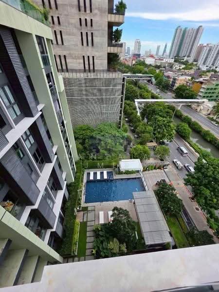 Regal Sathon-Naradhiwas, Bangkok, Naradhiwas Rajanagarindra Road, Thung Maha Mek, Sathon, Bangkok, 1 Bedroom, 38 sqm, Condo For Rent, by Thanyalak Ajmera, 500555020 - DDproperty.com