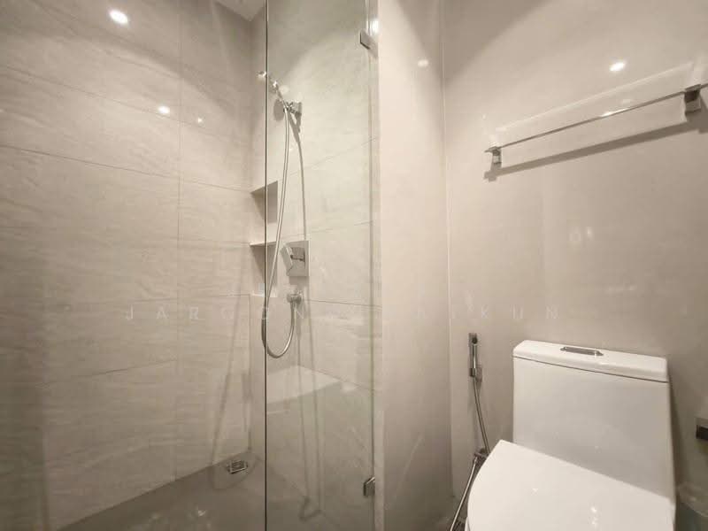 Maru Ekkamai 2, Bangkok, 70-5 Sukhumvit 63 Road, Phra Kanong Nua, Watthana, Bangkok, 1 Bedroom, 30 sqm, Condo For Rent, by Jettapat Jaroonpipatkun, 500555026 - DDproperty.com