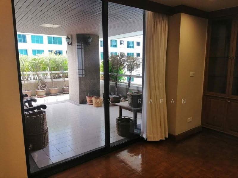 Asoke Towers, Bangkok, Sukhumvit 21 Road, Khlongtoei Nua, Watthana, Bangkok, 1 Bedroom, 287 sqm, Condo For Sale, by Nat Tantirapan, 500555027 - DDproperty.com