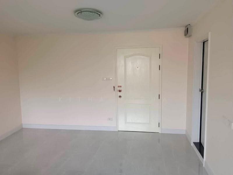 Lumpini Place Narathiwas Ratchanakarin, Bangkok, 200 Naradhiwas Rajanagarindra Rd, Chong Nonsi, Yan Nawa, Bangkok, 1 Bedroom, 34 sqm, Condo For Sale, by Kitha Sopha, 500555032 - DDproperty.com