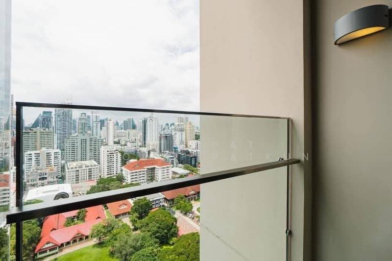 The Esse Asoke, Bangkok, 333 Soi Sukhumvit 21, Sukhumvit Road, Khlongtoei Nua, Watthana, Bangkok, 1 Bedroom, 47 sqm, Condo For Rent, by Jettapat Jaroonpipatkun, 500555034 - DDproperty.com