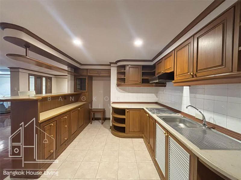 33 Residence, Bangkok, 92 Sukhumvit 33 Alley, Khlong Tan Nua, Watthana, Bangkok, 2 Bedrooms, 140 sqm, Condo For Rent, by Bangkok House Living, 500555096 - DDproperty.com