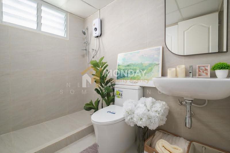 Century Park, Bangkok, 49 22 Vibhavadi-Rangsit Road, Jom Phon, Chatuchak, Bangkok, 2 Bedrooms, 50 sqm, Condo For Sale, by Neeranuch Somprasong, 500555107 - DDproperty.com